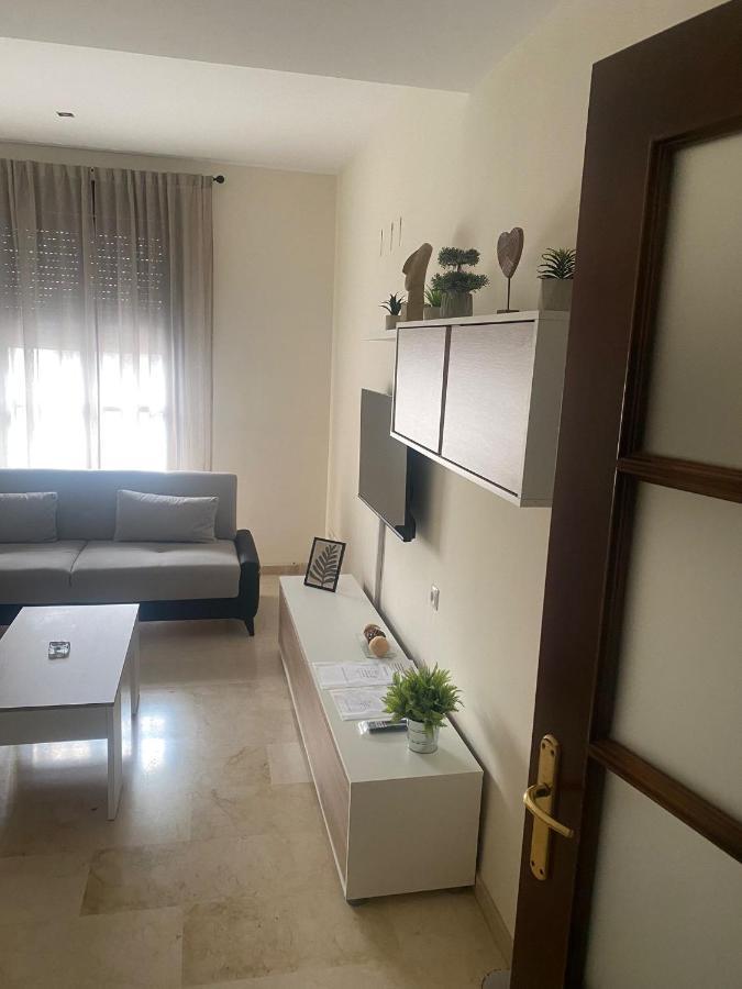 Apartamento Turistico Vega House กอร์โดบา ภายนอก รูปภาพ